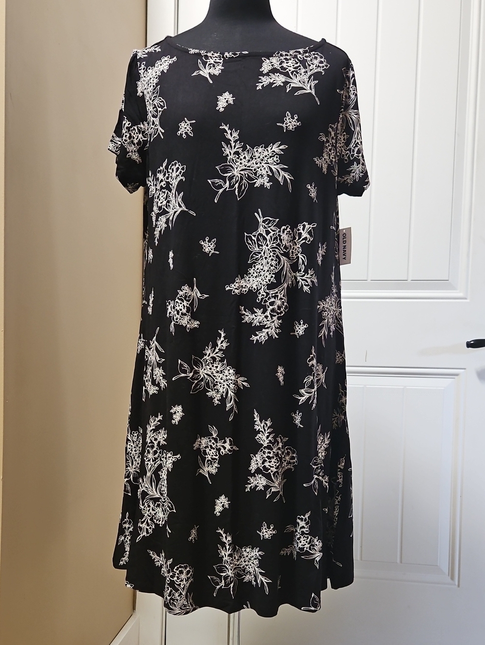 Old Navy Floral Swing Mini Dress L In Black/White NWT